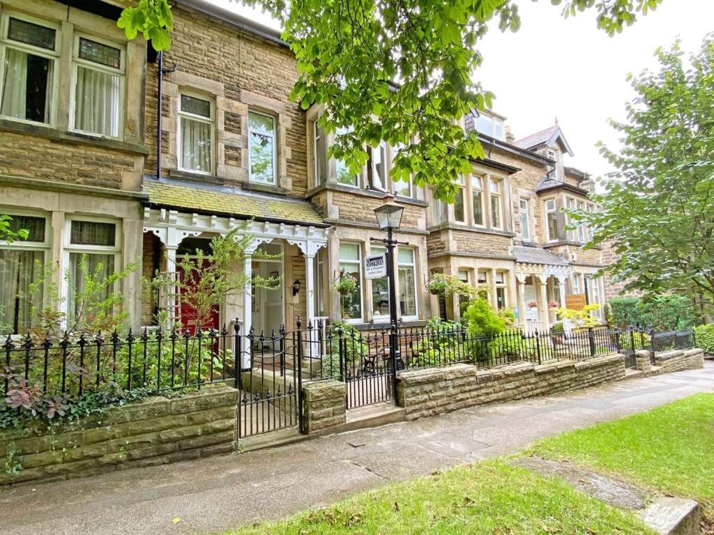 Sherwood House Hotel Harrogate Exterior photo
